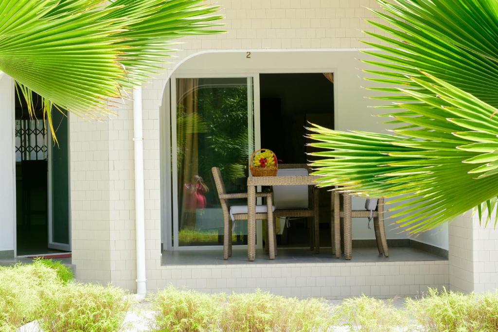Bungalow with Patio at HideAway